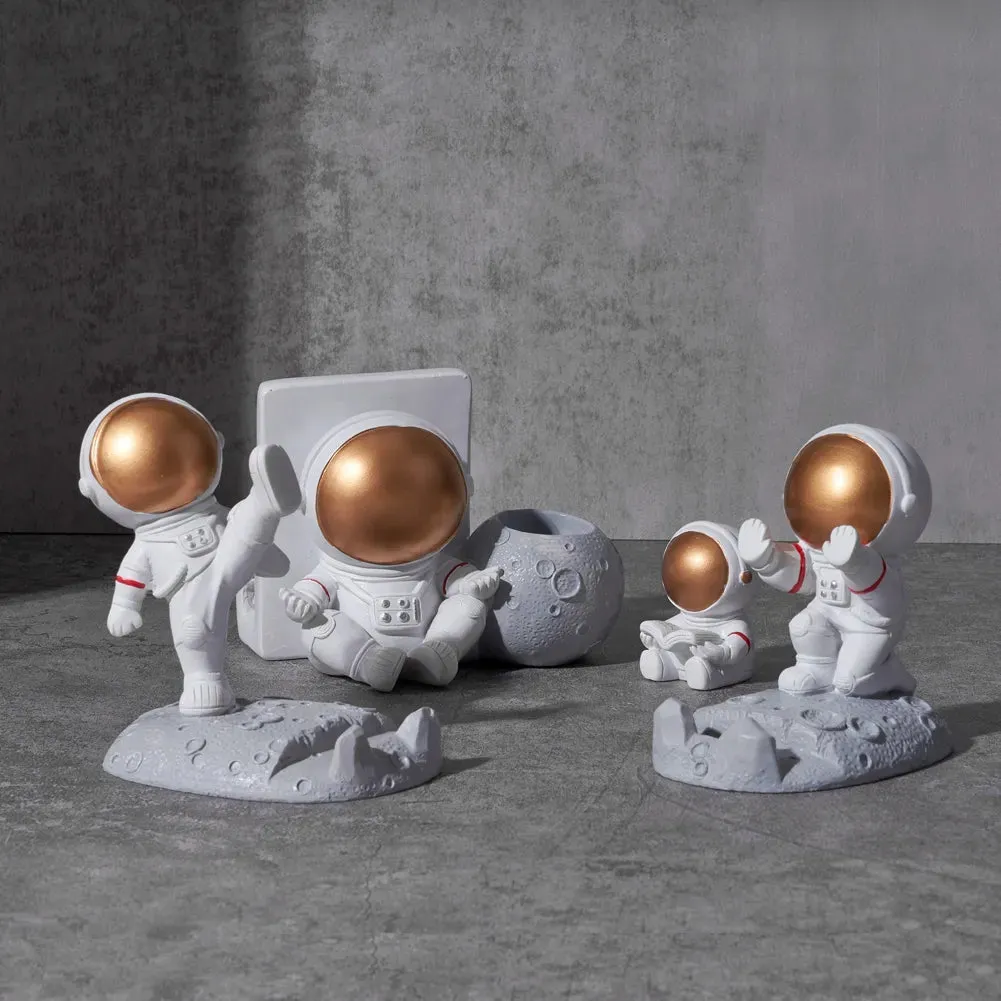 Astronaut Cell Phone Stand