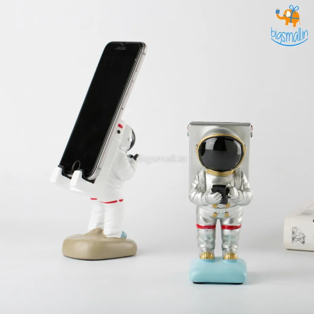 Astronaut Mobile Stand