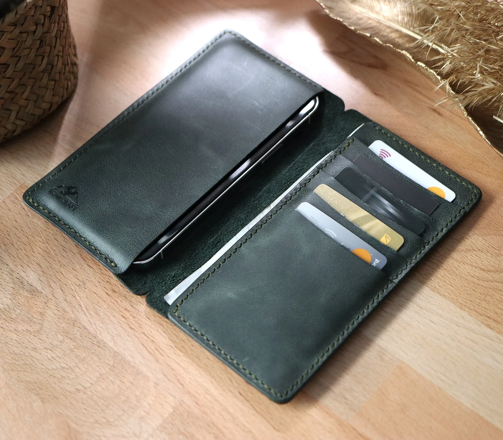 iPhone Leather Wallet Case - Tripolis