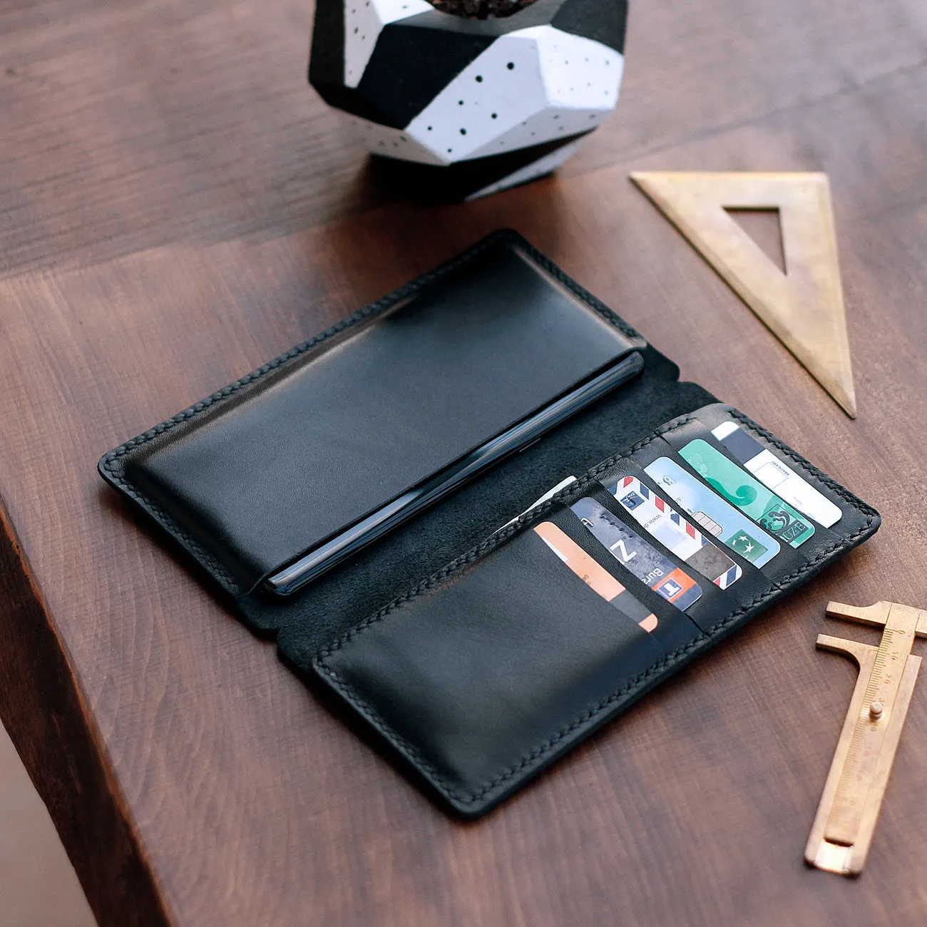 iPhone Leather Wallet Case - Tripolis